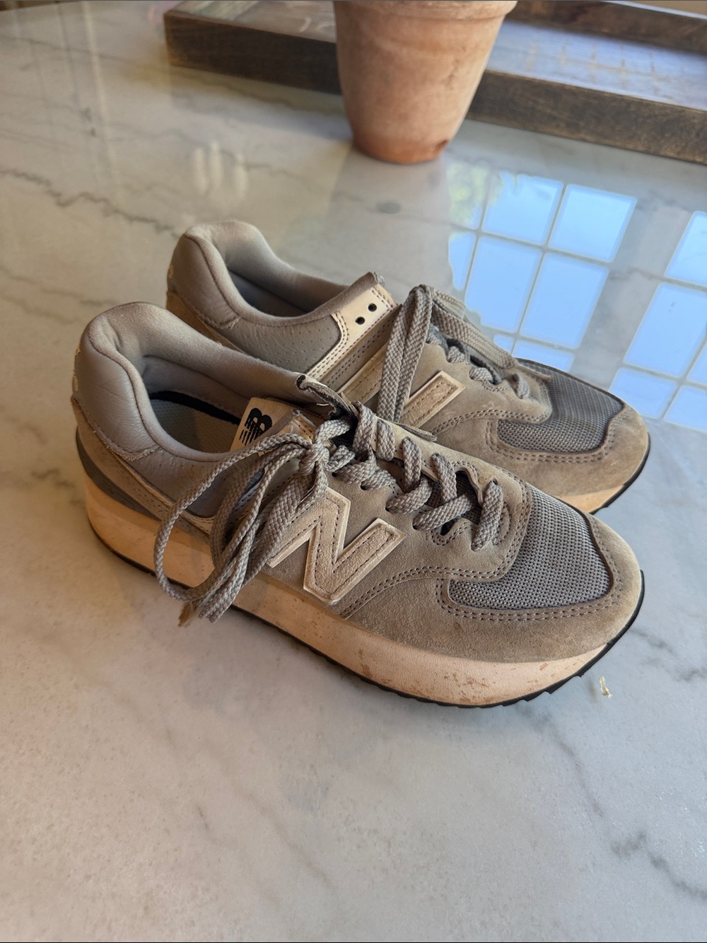 New Balance Light Gray Suede & Mesh Platform Runner Sneakers